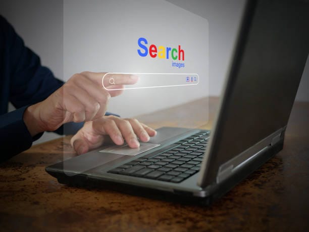 ما المقصود ب SEO وما أهميته في رفع ترتيب المواقع بمحركات البحث؟